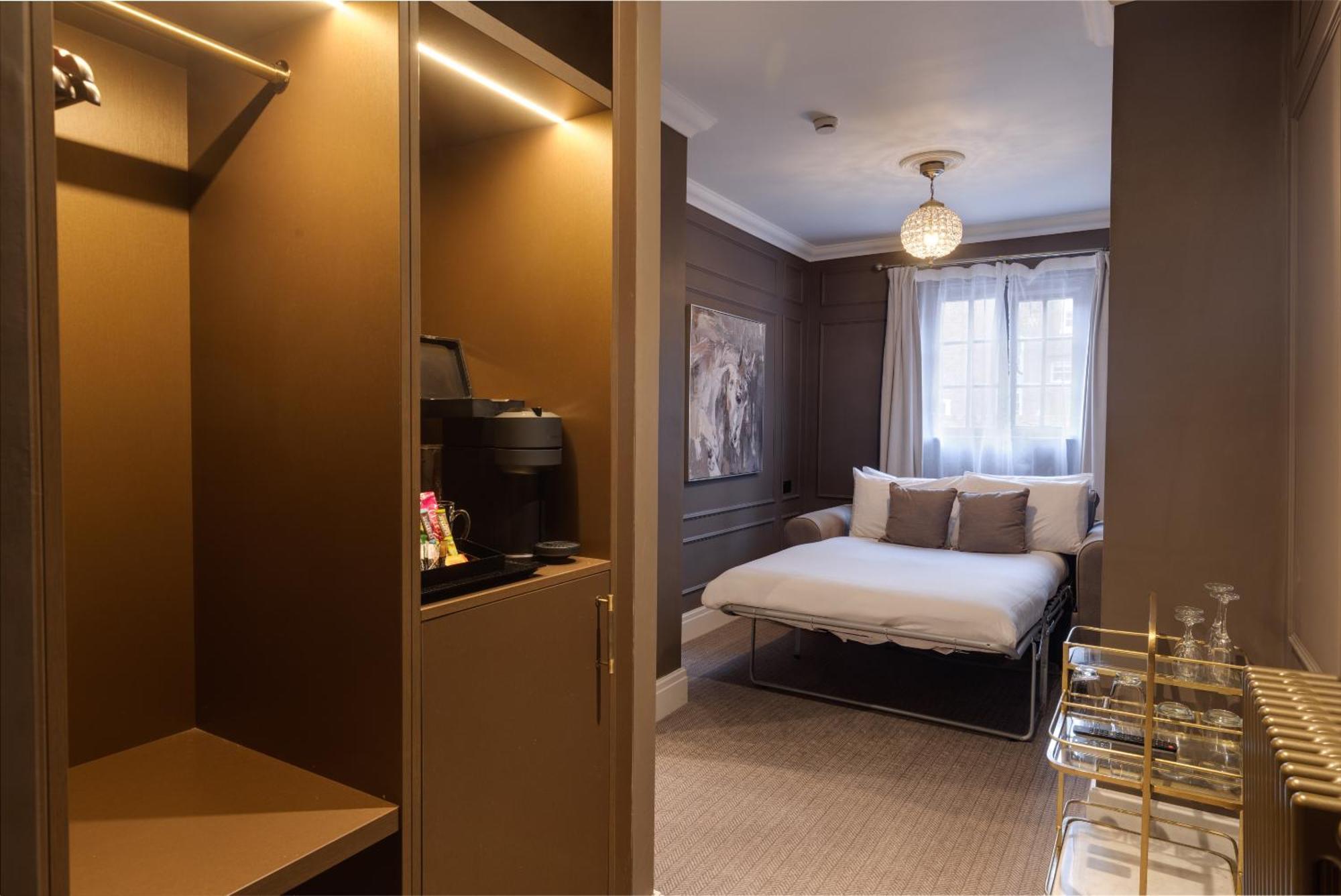 Hotel The Seven
